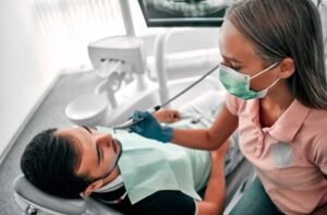 Tips From General Dentists For Daily Oral Hygiene