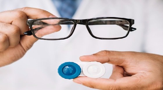 Contact Lenses Vs. Glasses: Which Is Right For You?