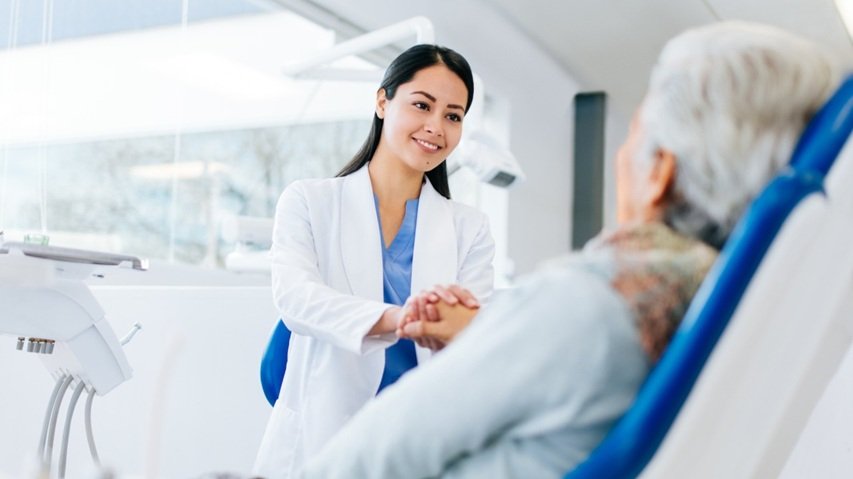 How Family Dentists Use Digital Records To Improve Care Continuity