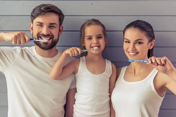 4 Ways Family Dentistry Promotes Lifelong Oral Hygiene