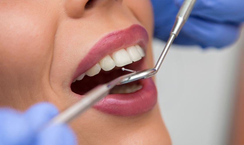 Essential Tips For Maintaining Oral Health Between Dental Visits